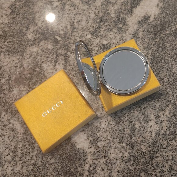 Vintage Gucci Compact Mirror with Box - Picture 6 of 16